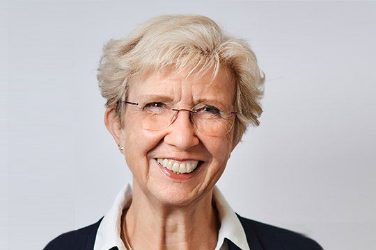 Dr. Maria Peters Portrait Dr. Maria Peters Portrait